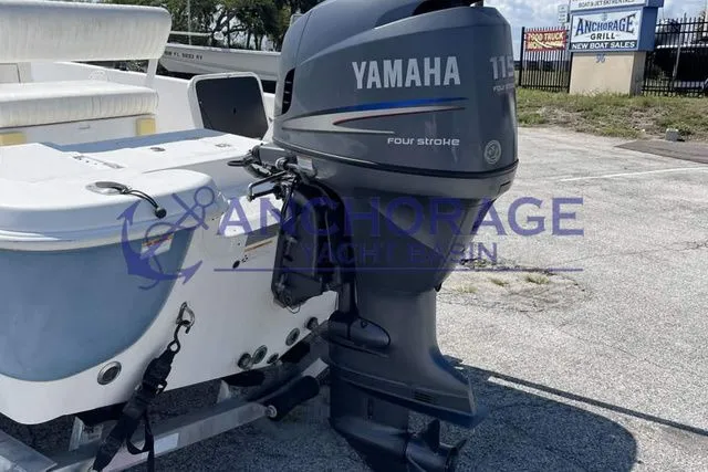 Slide: The Image of NauticStar 1810 2011 - 8