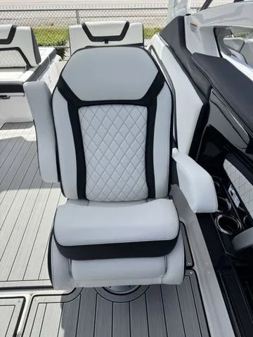 Slide: The Image of Yamaha 275SD 2026 - 16