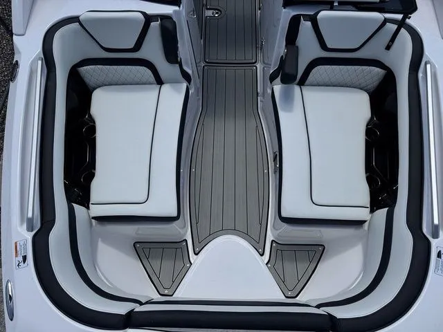 Slide: The Image of Yamaha 275SD 2026 - 29