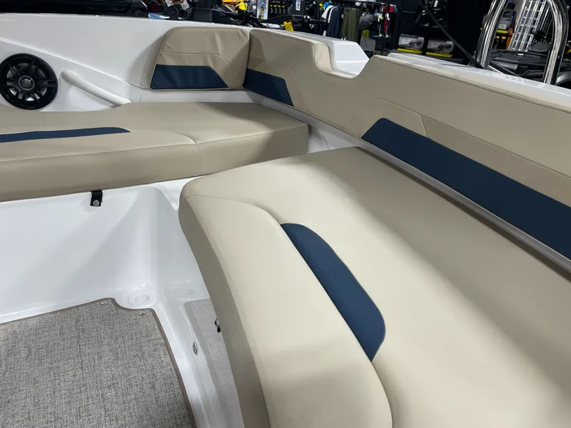 Slide: The Image of Hurricane SS185 2026 - 9