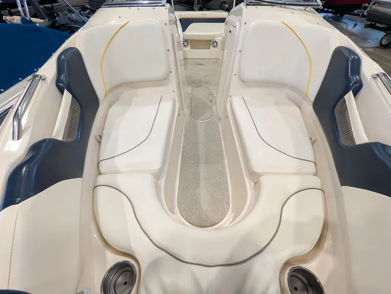 Slide: The Image of Rinker 232 2002 - 15