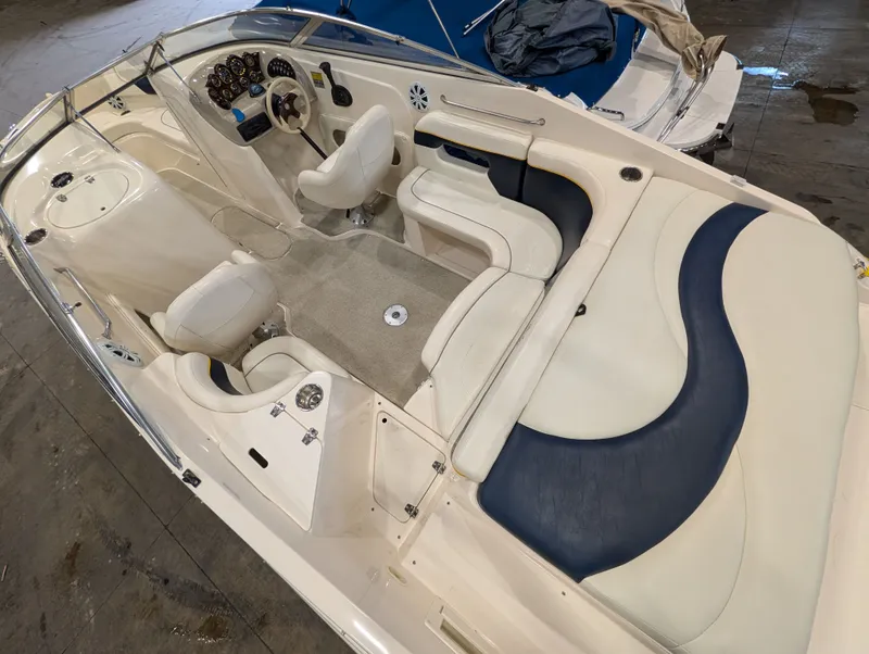 Slide: The Image of Rinker 232 2002 - 7