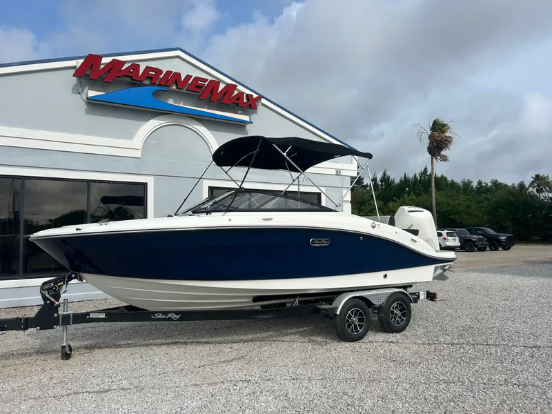 Slide: The Image of Sea Ray SPX 210 Outboard 2026 - 3