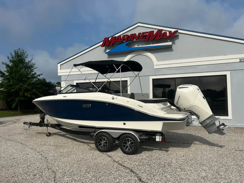 Slide: The Image of Sea Ray SPX 210 Outboard 2026 - 4