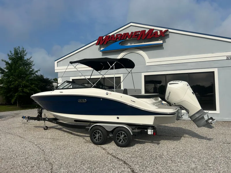 Slide: The Image of Sea Ray SPX 210 Outboard 2026 - 5
