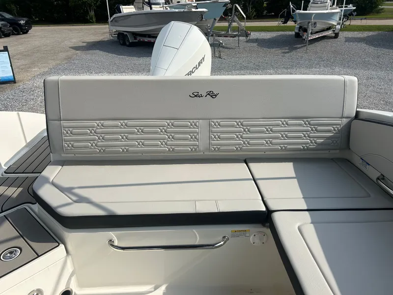 Slide: The Image of Sea Ray SPX 210 Outboard 2026 - 9