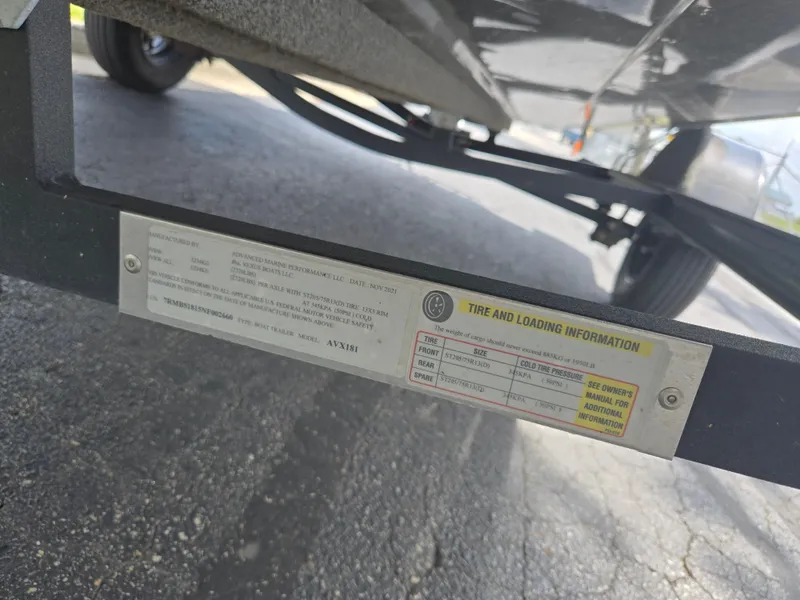 Slide: The Image of 2022 Vexus AVX181 trailer label showing tire and loading information. - 9