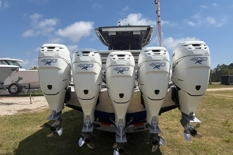 Slide: The Image of 2018 Nor-Tech 452 Super Fish with five Mercury 400R outboard engines. - 6