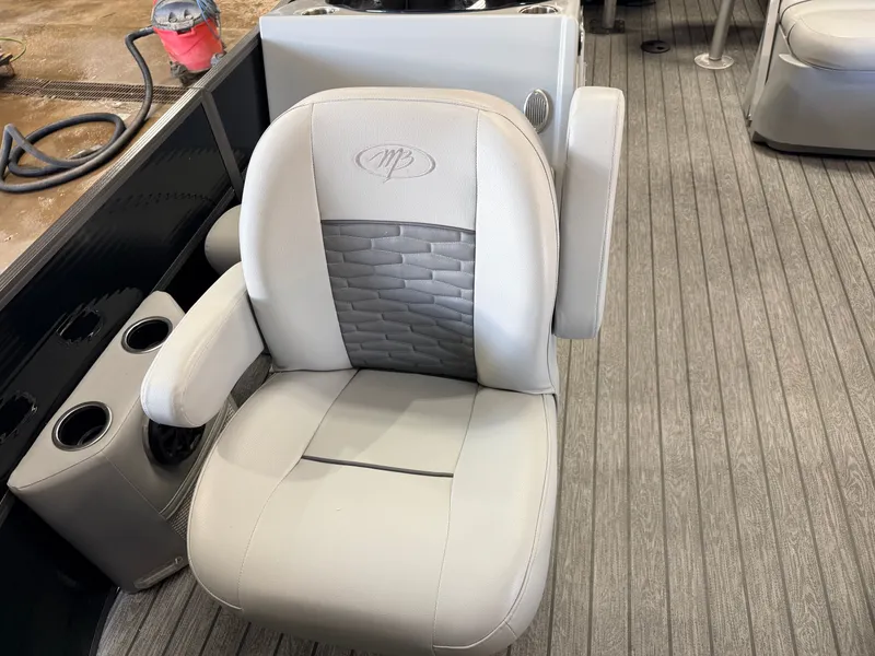 Slide: The Image of Montego Bay 8616 Quad Fish & 40HP Mercury 4Stroke -$24,995 2022 - 11