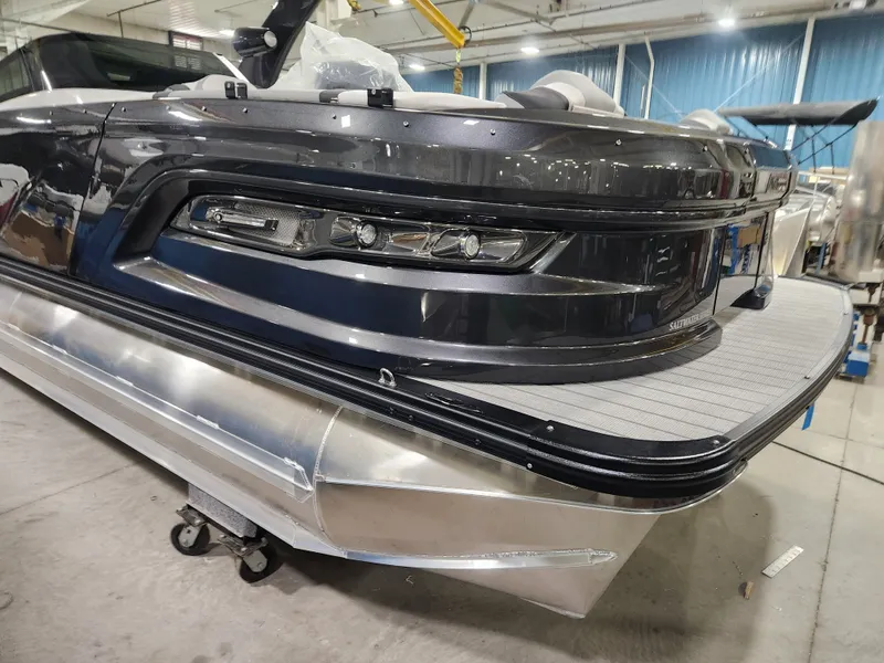 The Image of Avalon Excalibur Carbon Series Quad Lounger Shift Windshield - 25 FT w/ 400HP Mercury V10! 2026 - 1