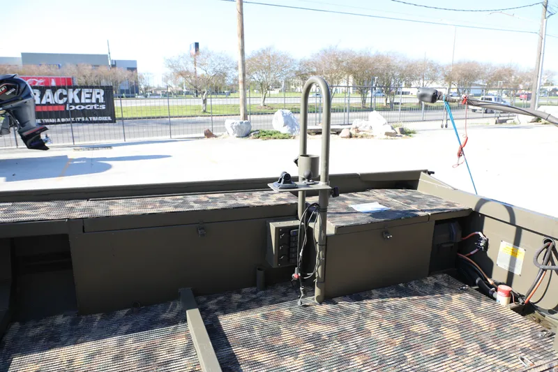 Slide: The Image of Gator Trax 1654 2021 - 15