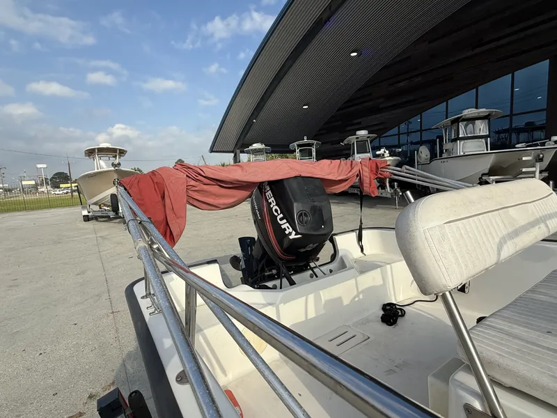 Slide: The Image of Boston Whaler 17 Montauk 2005 - 7