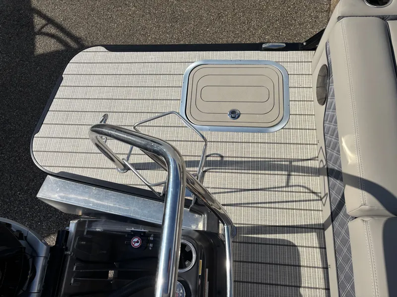 Slide: The Image of Barletta lusso 2022 - 13