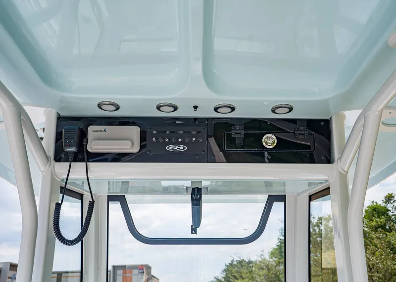 Slide: The Image of Sea Hunt Ultra 265 SE 2026 - 15