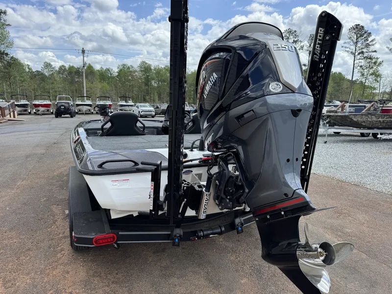 Slide: The Image of Skeeter ZXE20 ULTREX QUEST UPGRADE 2026 - 10