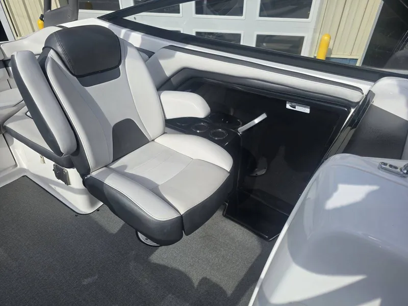 Slide: The Image of Yamaha AR240 2019 - 11