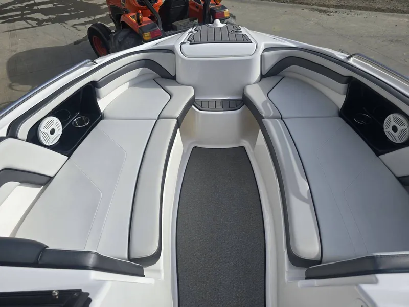 Slide: The Image of Yamaha AR240 2019 - 12