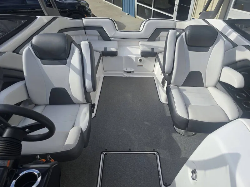 Slide: The Image of Yamaha AR240 2019 - 15