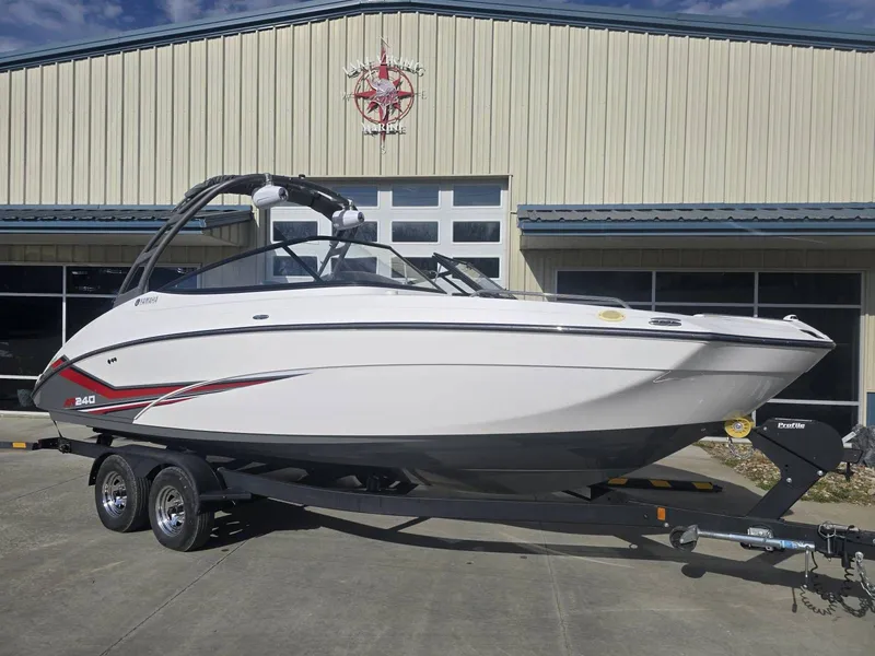 Slide: The Image of Yamaha AR240 2019 - 3