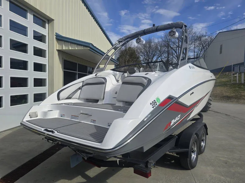 Slide: The Image of Yamaha AR240 2019 - 4