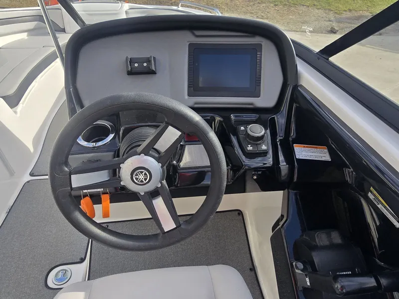 Slide: The Image of Yamaha AR240 2019 - 8