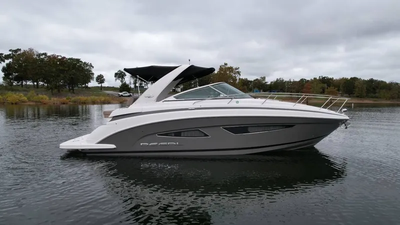 Slide: The Image of Regal 32 Express Cruiser 2015 - 12