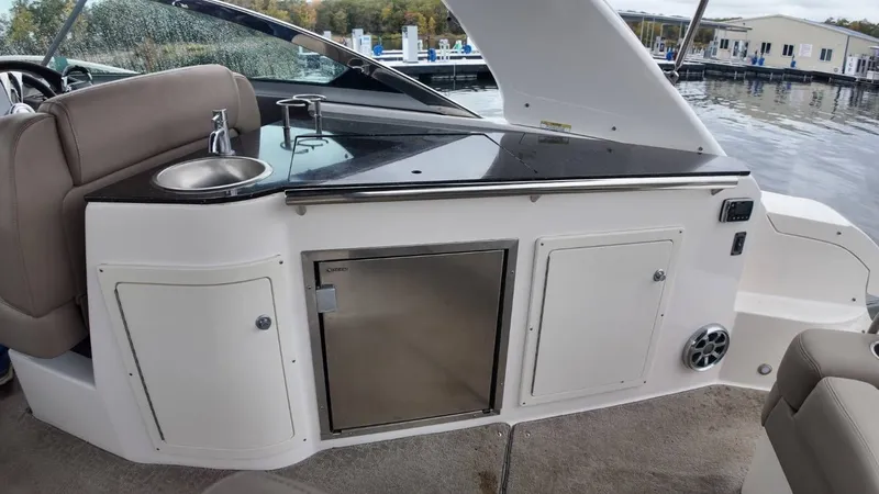 Slide: The Image of Regal 32 Express Cruiser 2015 - 17