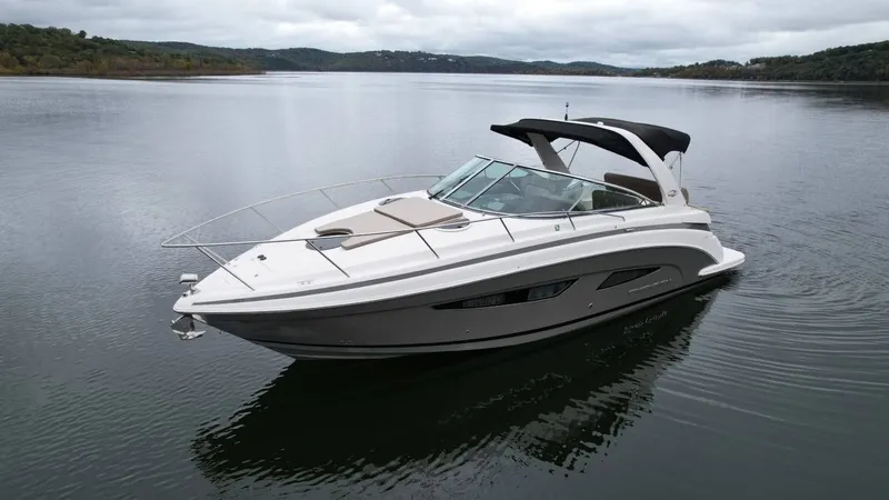 Slide: The Image of Regal 32 Express Cruiser 2015 - 6