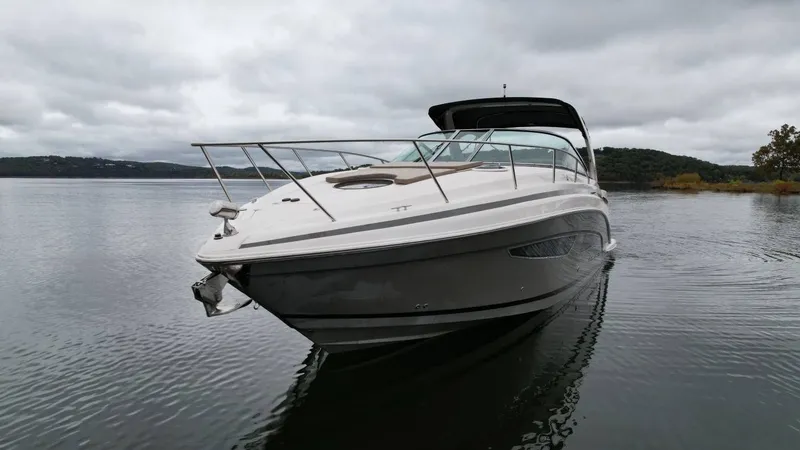 Slide: The Image of Regal 32 Express Cruiser 2015 - 8