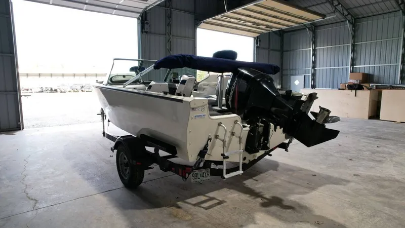 Slide: The Image of Lowe 185 Fishin' Machine 2010 - 11