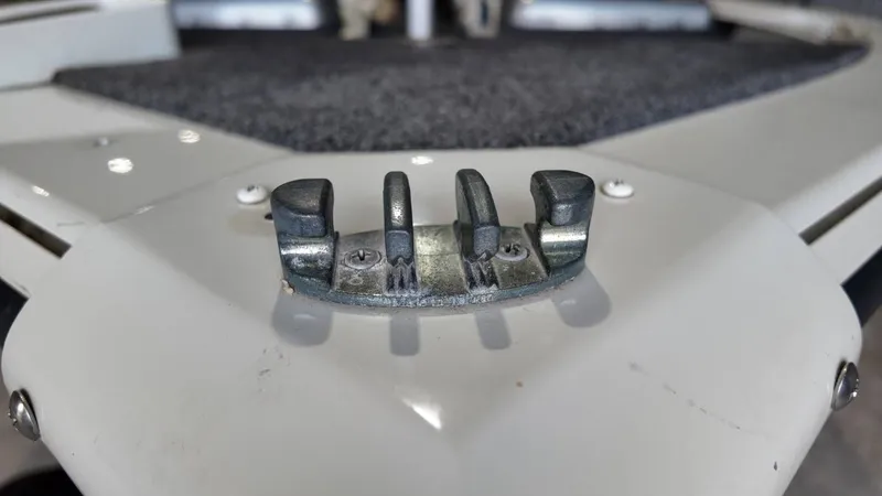 Slide: The Image of Lowe 185 Fishin' Machine 2010 - 18