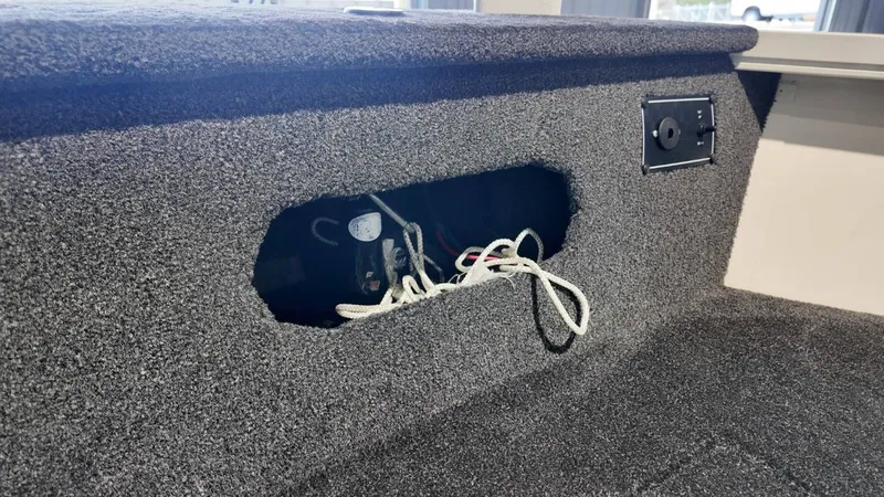 Slide: The Image of Lowe 185 Fishin' Machine 2010 - 20