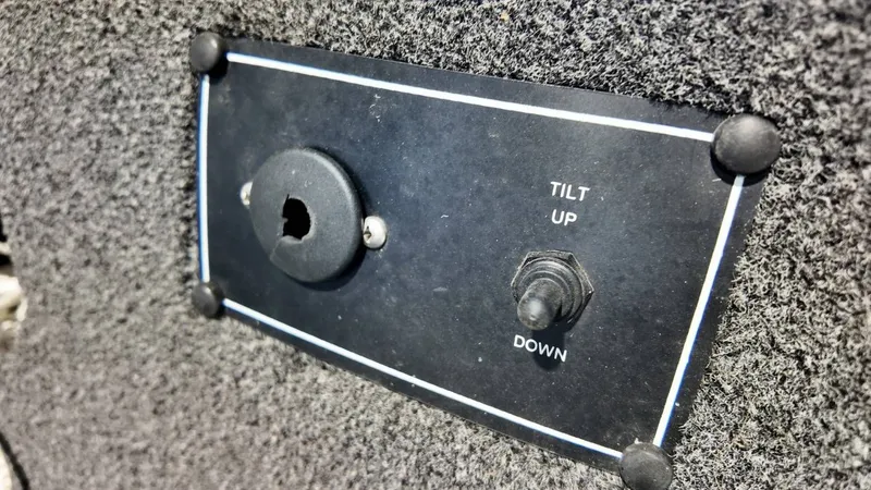 Slide: The Image of Lowe 185 Fishin' Machine 2010 - 22