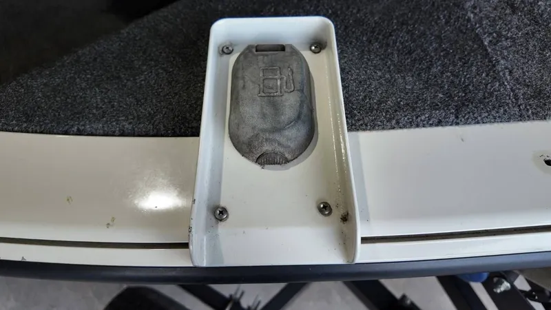 Slide: The Image of Lowe 185 Fishin' Machine 2010 - 24