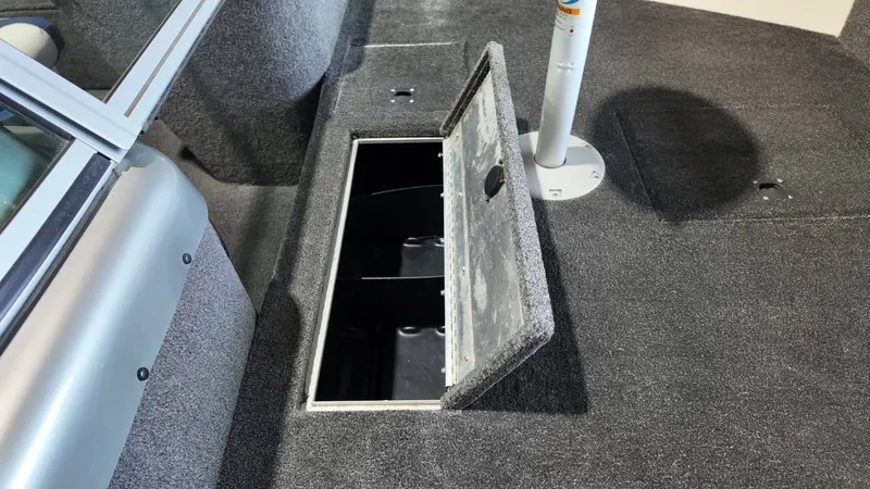 Slide: The Image of Lowe 185 Fishin' Machine 2010 - 25