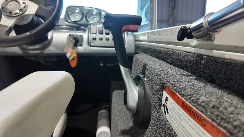 Slide: The Image of Lowe 185 Fishin' Machine 2010 - 31