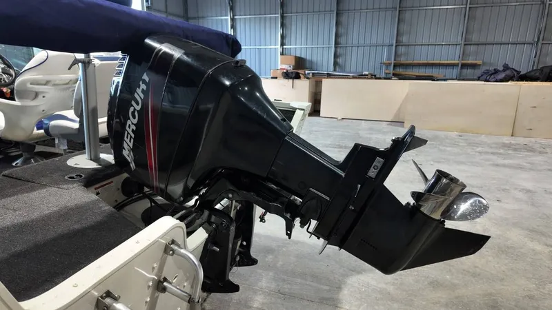 Slide: The Image of Lowe 185 Fishin' Machine 2010 - 7