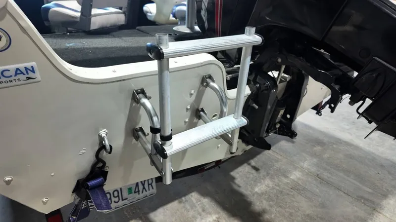 Slide: The Image of Lowe 185 Fishin' Machine 2010 - 8