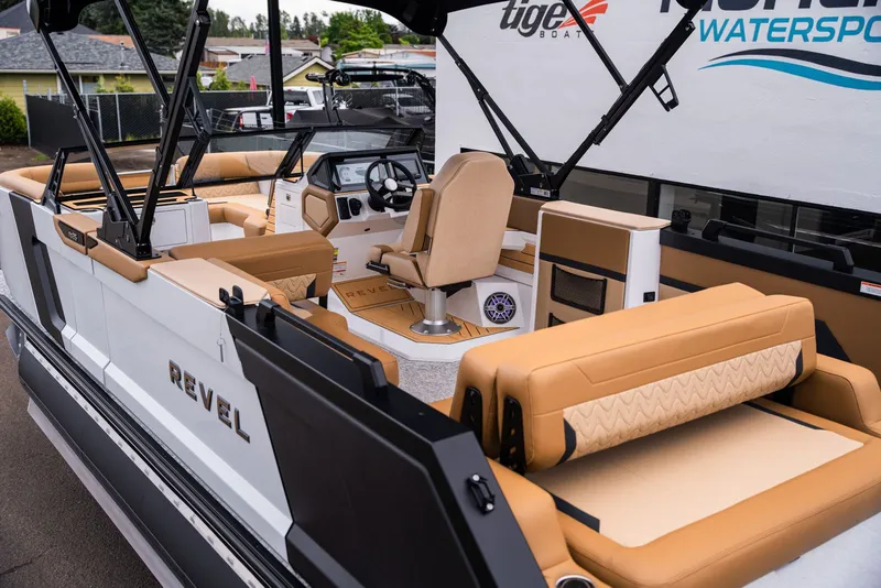 Slide: The Image of Revel Boats RS25 2026 - 11