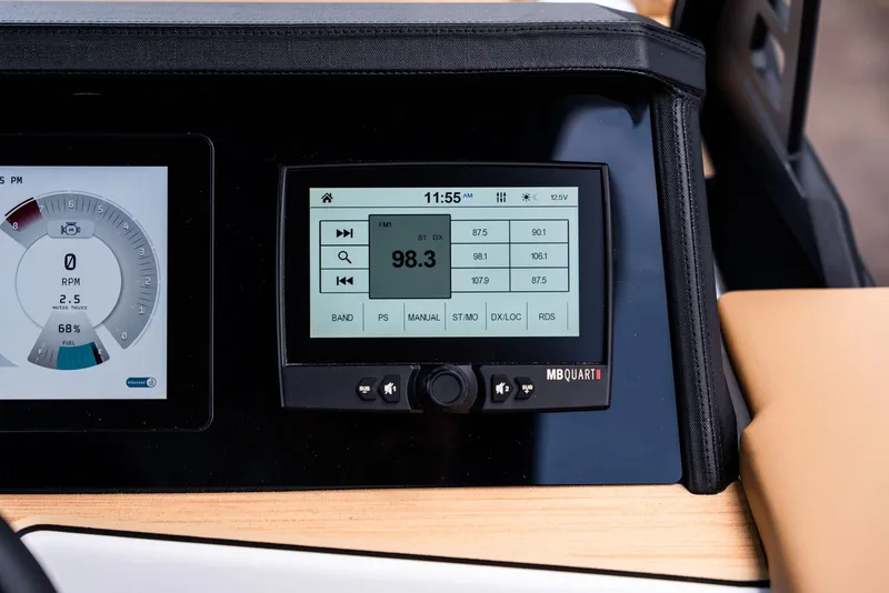 Slide: The Image of Revel Boats RS25L Midnight Eclipse 2026 - 21
