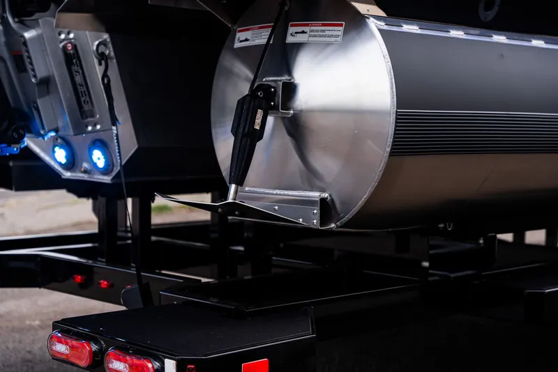 Slide: The Image of Revel Boats RS25L Midnight Eclipse 2026 - 24