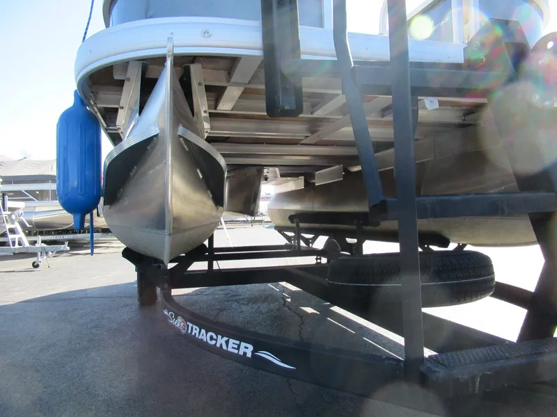 Slide: The Image of Tracker SUNTRACKER PB16 2024 - 5