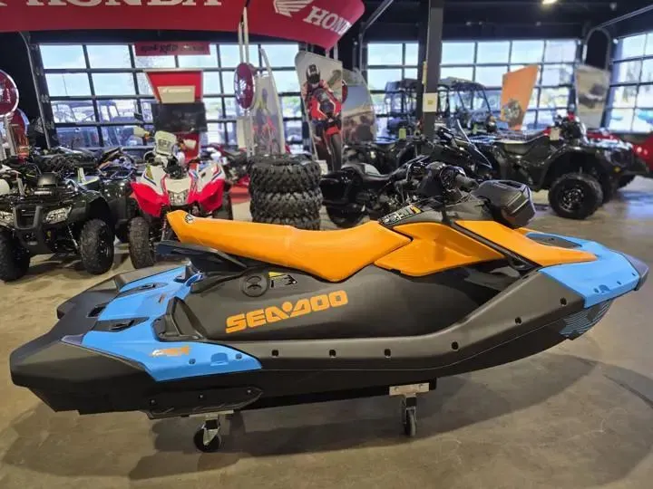 Slide: The Image of Sea-Doo Spark Trixx for 3 2026 - 7