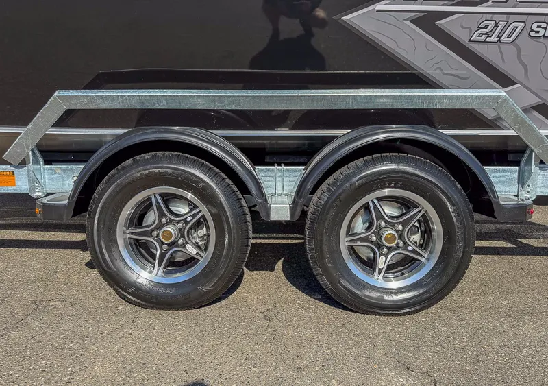 Slide: The Image of Hewescraft 210 Sea Runner ET HT 2026 - 24