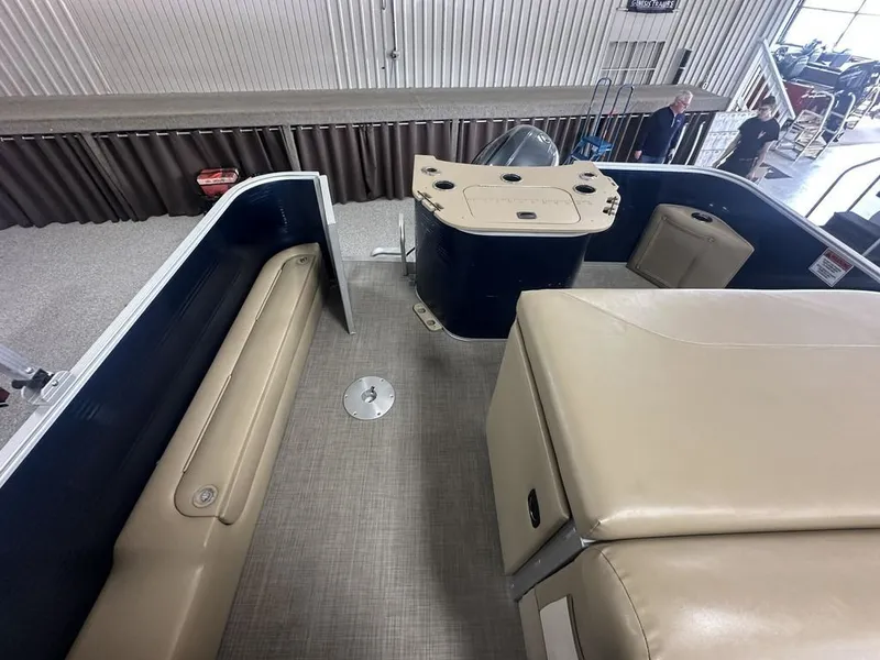 Slide: The Image of Bennington 22SSX 2017 - 14