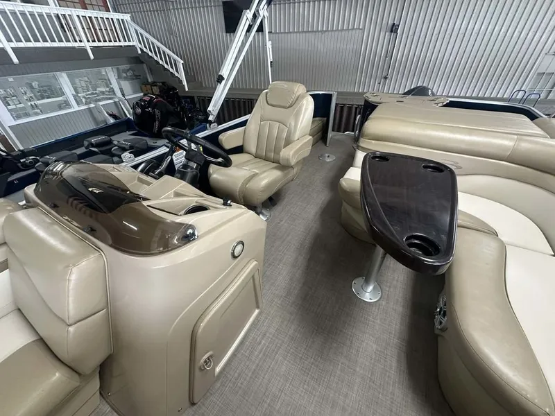 Slide: The Image of Bennington 22SSX 2017 - 9