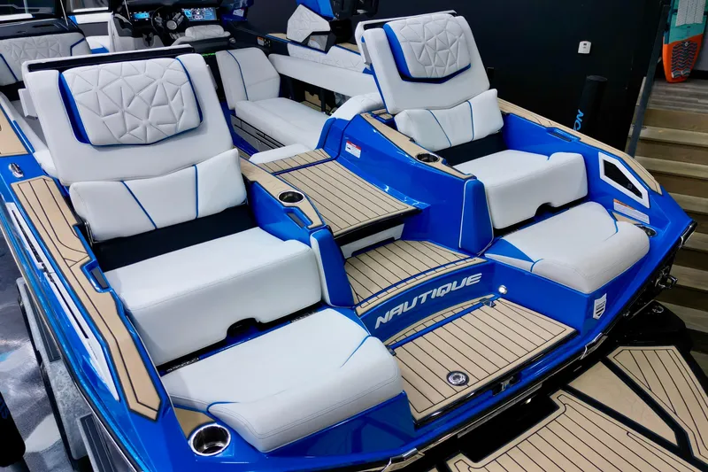 Slide: The Image of 2022 Nautique Super Air Nautique G25 Paragon with luxurious seating and sleek design. - 10