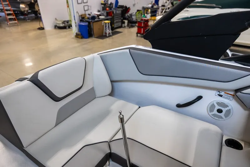 Slide: The Image of Yamaha AR220 2023 - 13