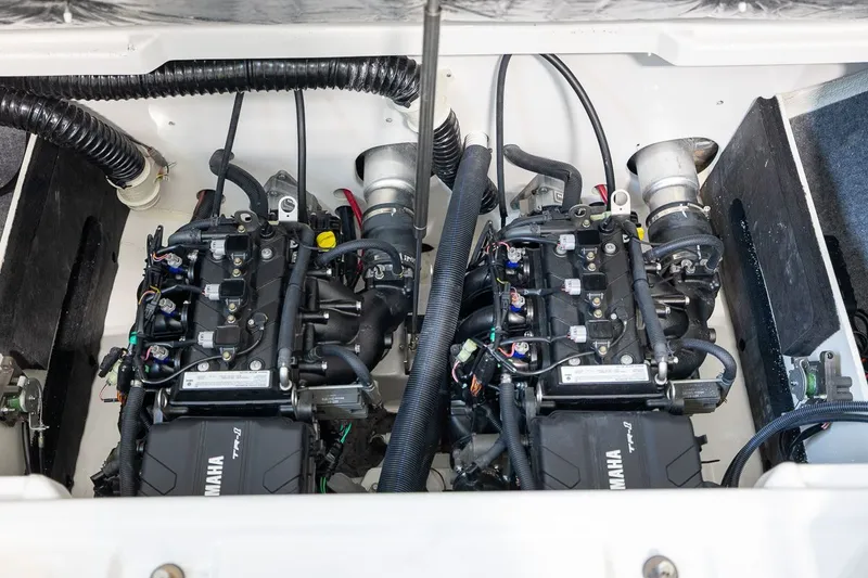 Slide: The Image of Yamaha AR220 2023 - 9