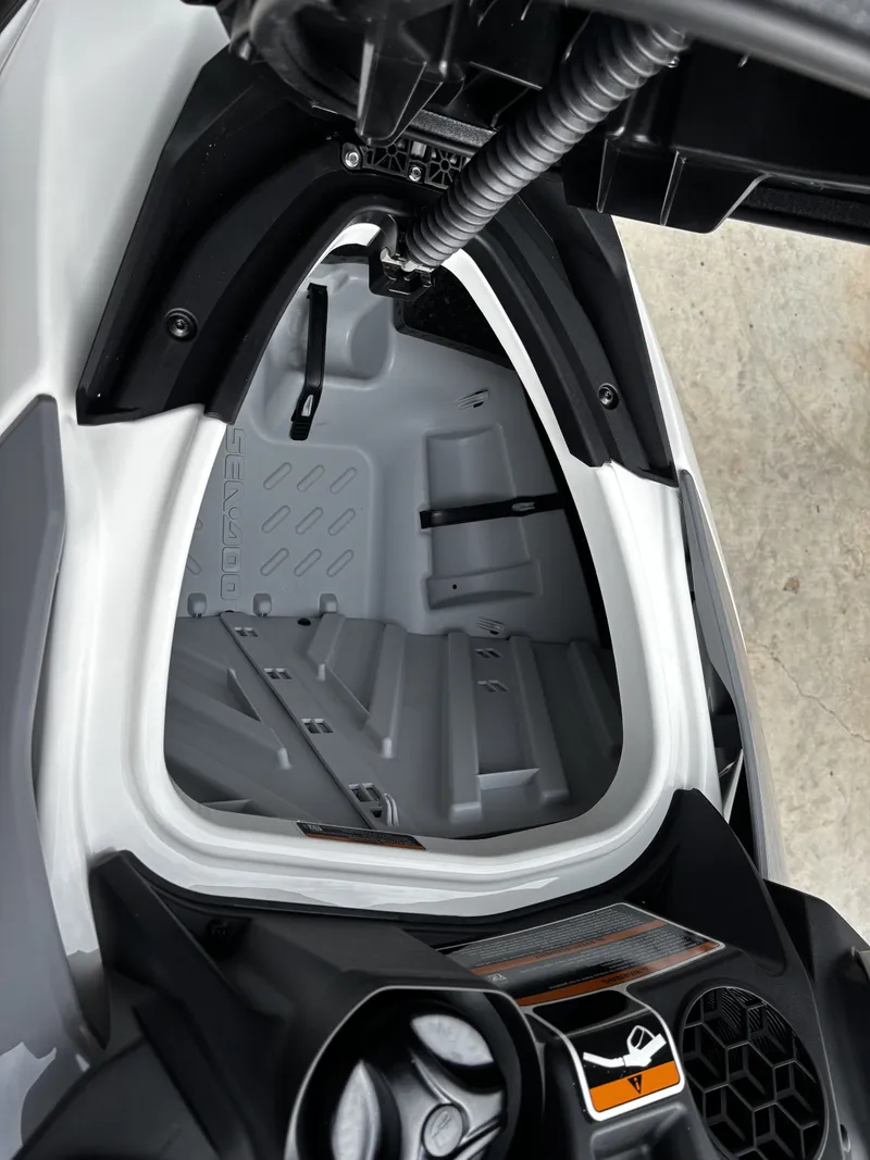 Slide: The Image of Sea-Doo GTI 130 2026 - 10